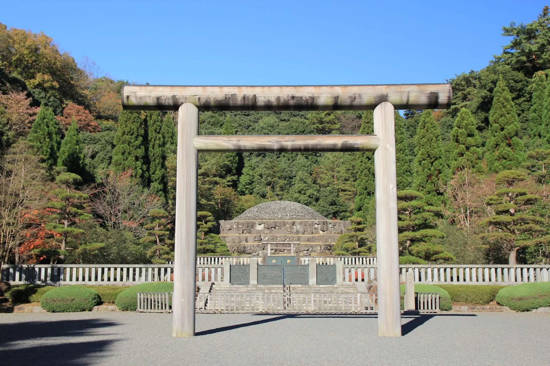 🌳 무사시 능묘지 (쇼와 천황릉) 이미지 6